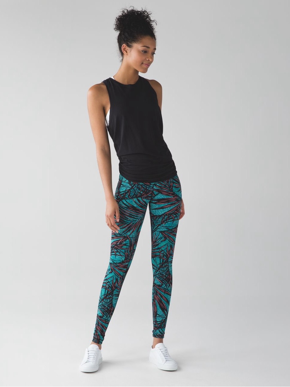 Lululemon Tight Stuff Tight
Mini Palm Lace Tofino Teal Multi